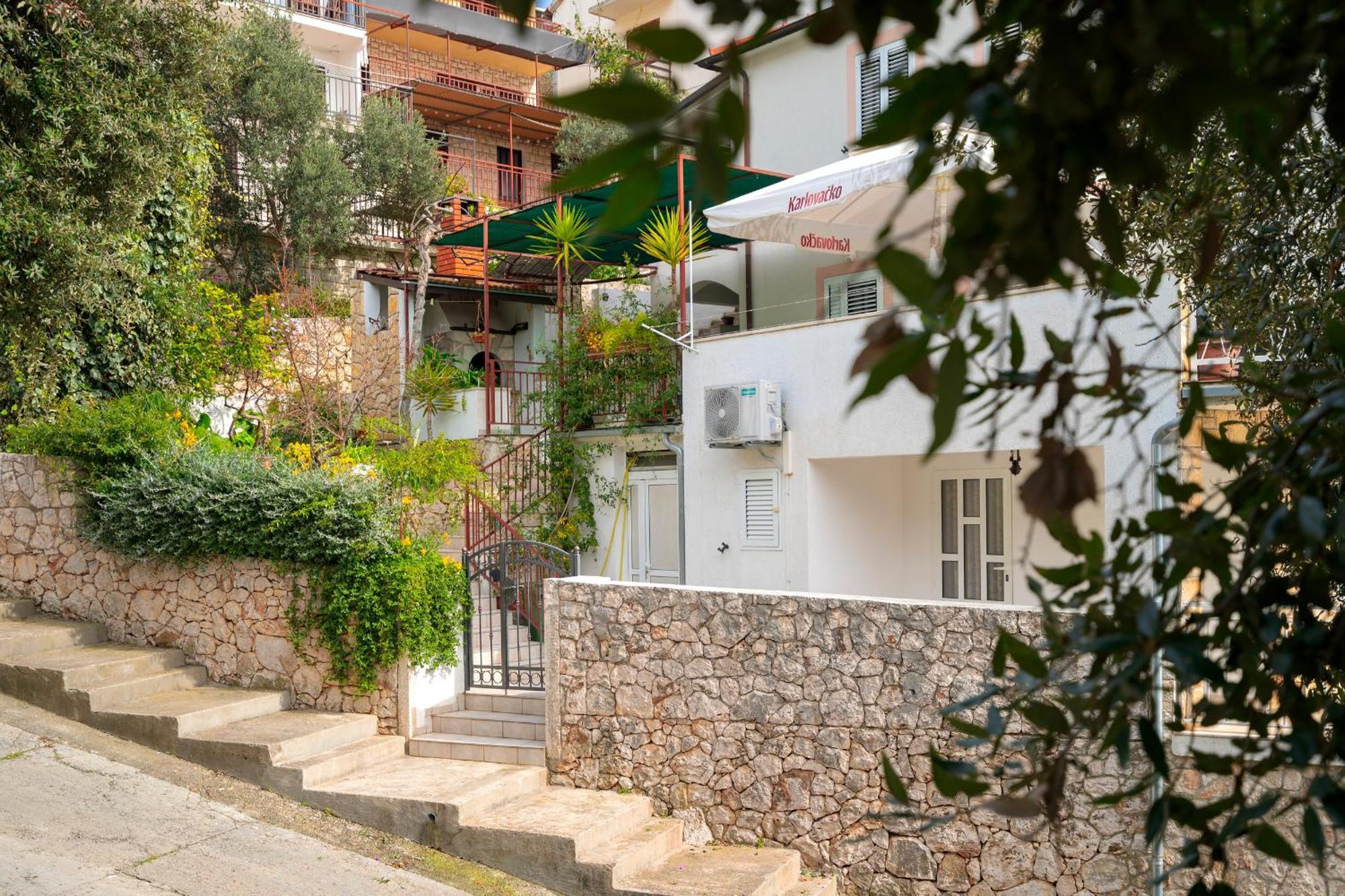 Apartments Lucic هفار المظهر الخارجي الصورة