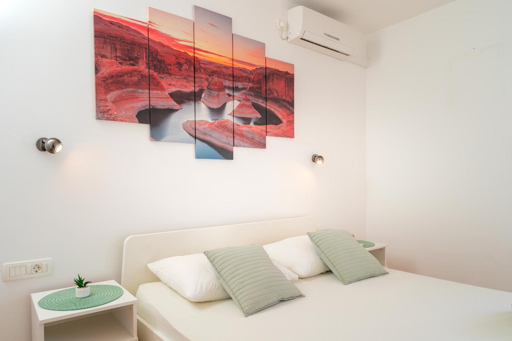 Apartments Lucic هفار المظهر الخارجي الصورة